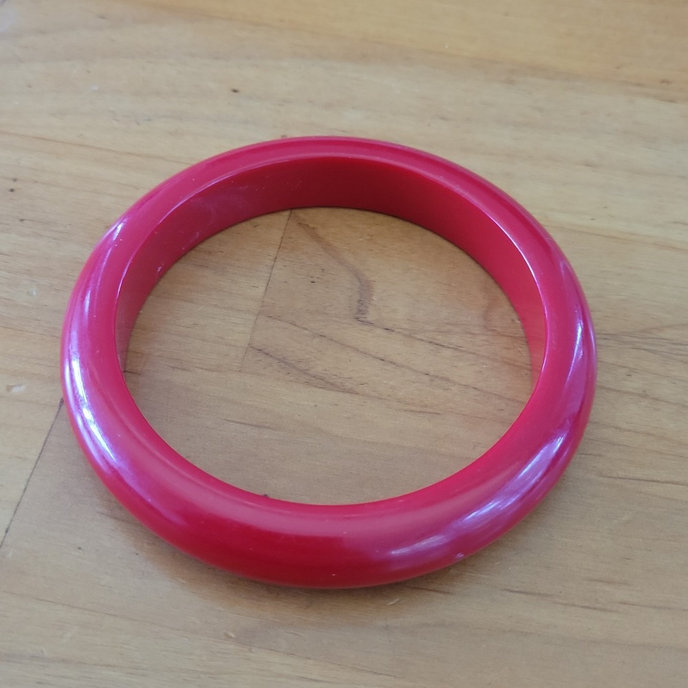 Vintage Red Acrylic Lucite Style Bangle Bracelet Domed 2.5 Inch 27g